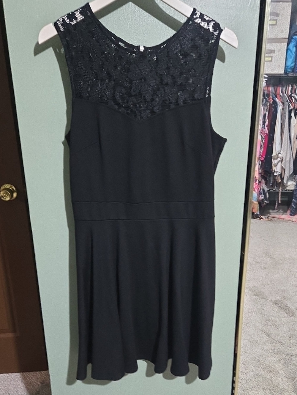 Classic Black Lace Yoke Sleeveless Dress